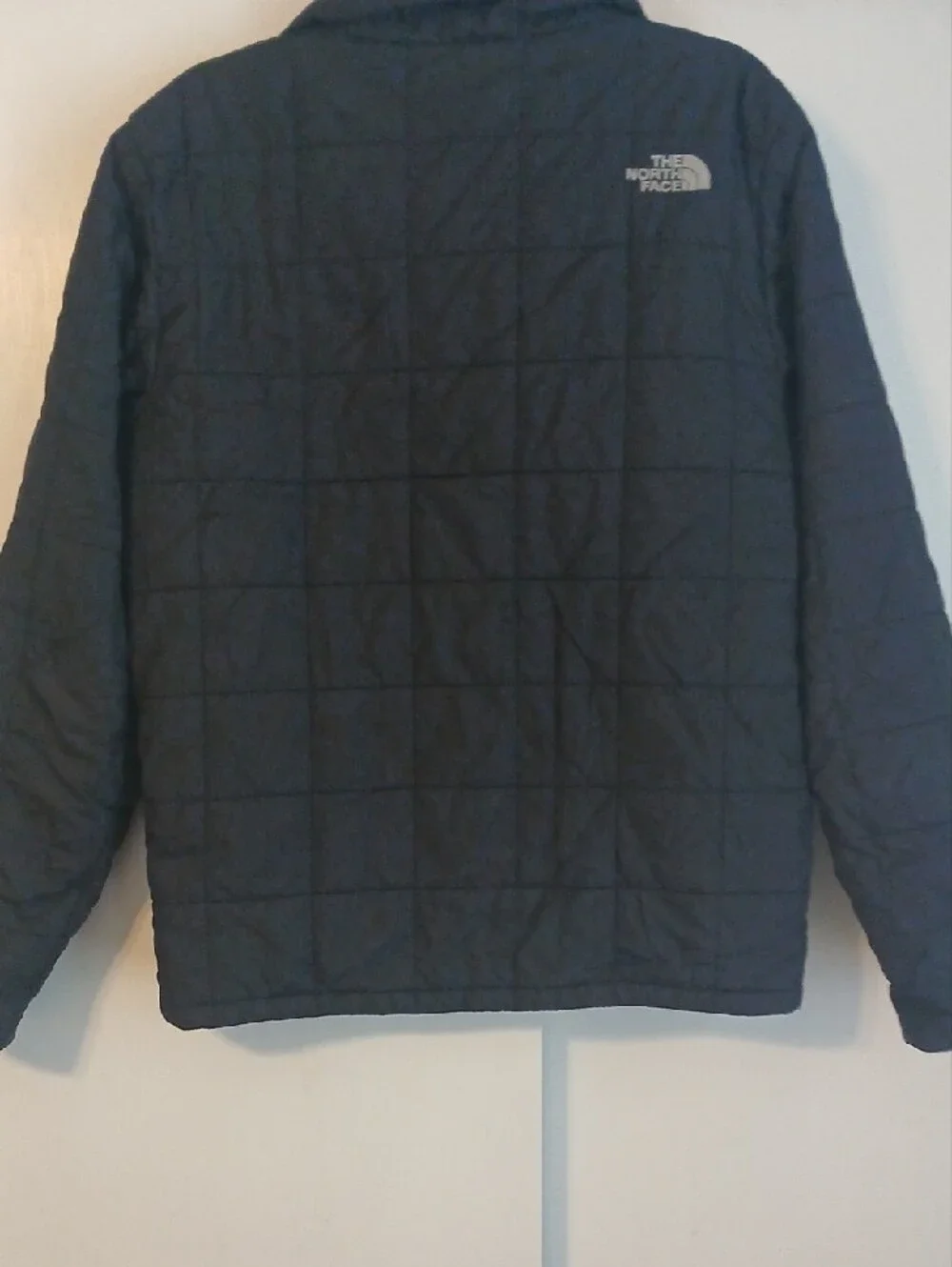 The North Face Men's Black Quilted Puffer Jacket in Size S